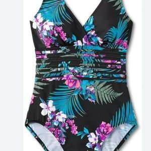 New with tags swimsuit black with Floral tropical printWomen size Large Cruise